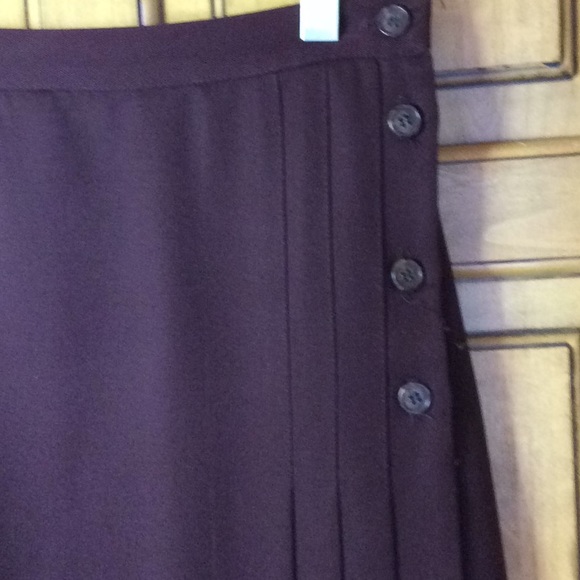 FINAL SALE PRICE Beeches Brown Wool Skirt in Size 8 - Picture 2 of 8